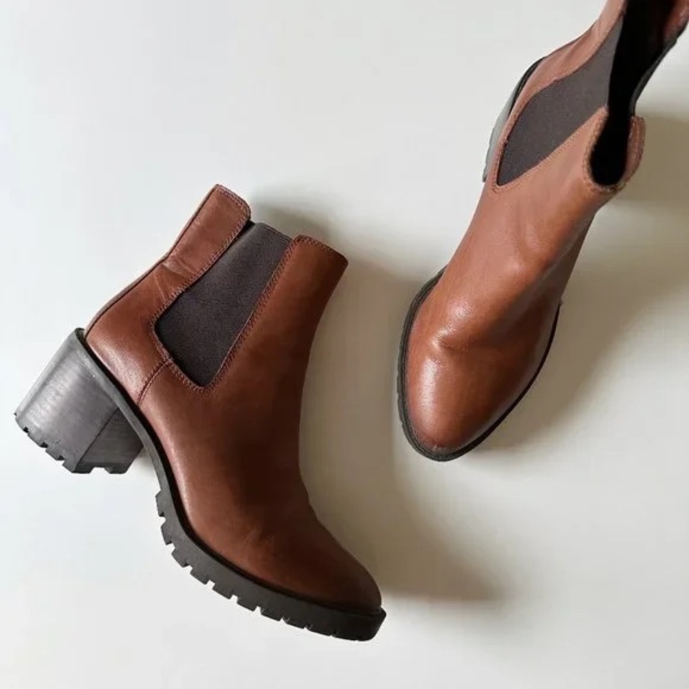 Vince Camino Brown Alesher Booties